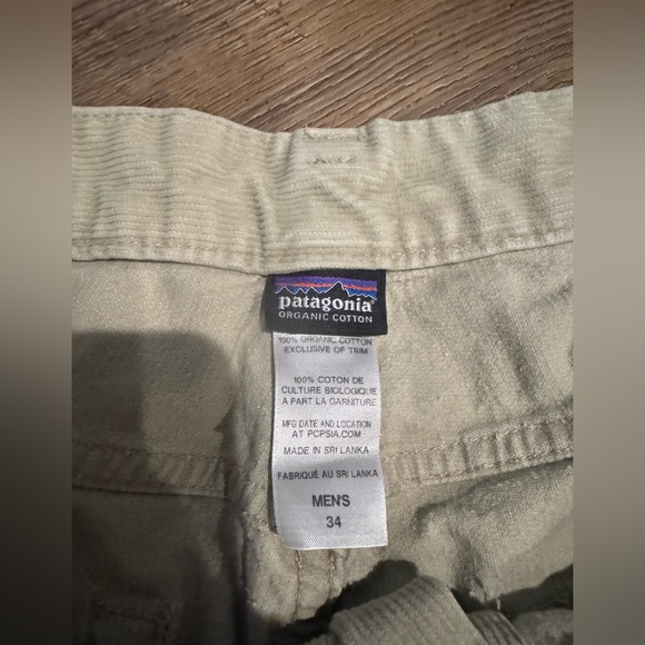 Patagonia Classic Corduroy Khaki Pants Sz 34x28 EUC - Picture 4 of 6